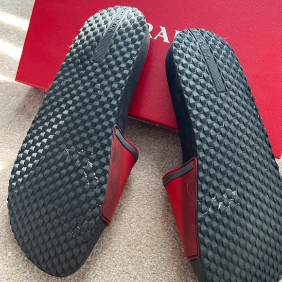 Prada Slides - Picture 4 of 5